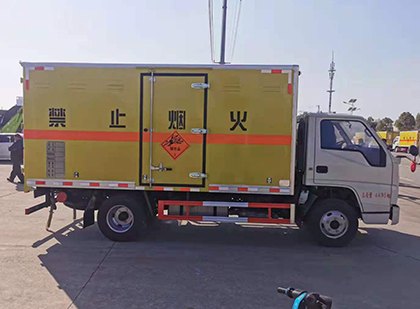 涞水爆破器材运输车技术升级与安全合规新趋势